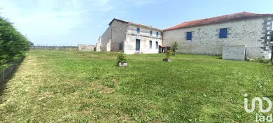 Maison à Le Fouilloux (17270)