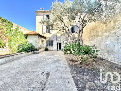 Townhouse at Saint-Gilles (30800)