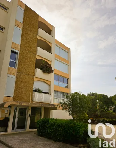 Apartment at Saint-Mandrier-sur-Mer (83430)