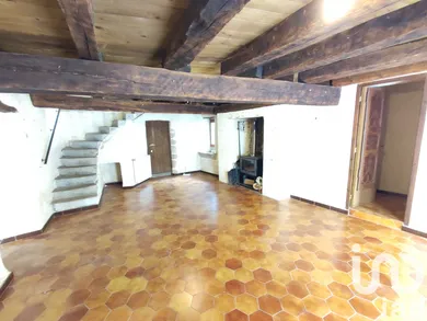 Maison de village à Saint-Haon-le-Châtel (42370)