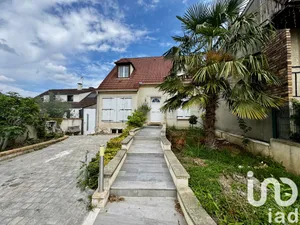 Maison traditionnelle à Combs-la-Ville (77380)