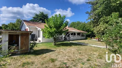 House at Salles (33770)