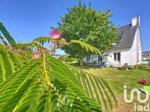 Traditional house at Penmarch (29760)