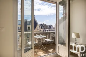 Apartment at Paris (75017)