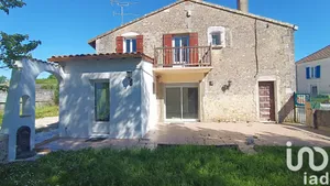 House at Montendre (17130)