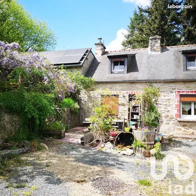 Maison traditionnelle à Kerpert (22480)