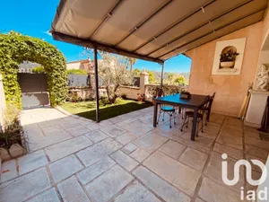 Traditional house at Carros (06510)