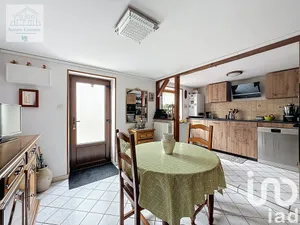 Maison à Saint-Pierre-le-Moûtier (58240)