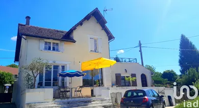 Village house at Saint-Aubin-sur-Yonne (89300)