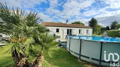 Maison traditionnelle à Grosbreuil (85440)