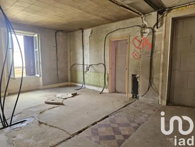 Building at Joigny (89300) — 4/5