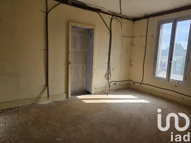 Building at Joigny (89300) — 5/5