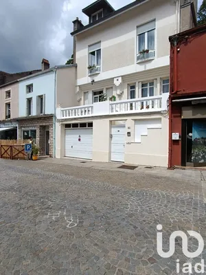 Maison d'architecte à Bourbonne-les-Bains (52400)