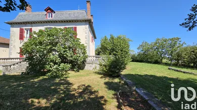 Demeure à Saint-Étienne-de-Maurs (15600)
