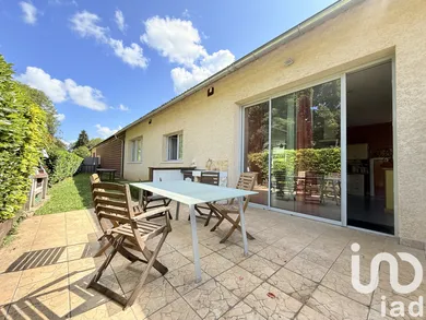 Maison traditionnelle à Neuville-sur-Ain (01160)