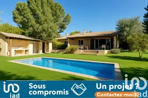 Maison traditionnelle à Cucuron (84160)