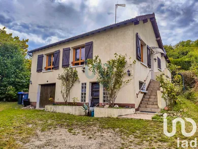 House at Paron (89100)