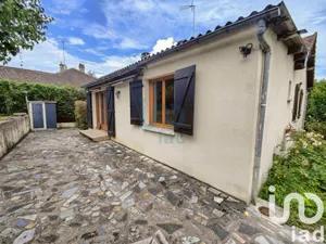 House in Paron (89100)