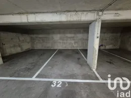 Parking in Paris (75011)