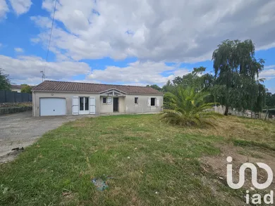 Maison traditionnelle à Val-d'Auge (16170)