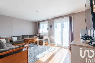 Apartment in Les Mureaux (78130)