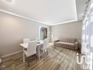 Apartment in Chatou (78400)