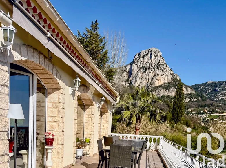 Maison 6 pièces 195 m² · à Vence · 195 m² · 920 000 €