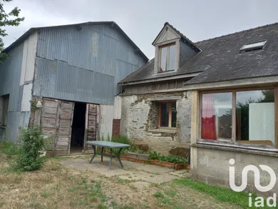Maison de campagne à ST MARS DU DESERT  (53700)