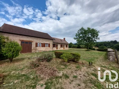 House at La Tagnière (71190)