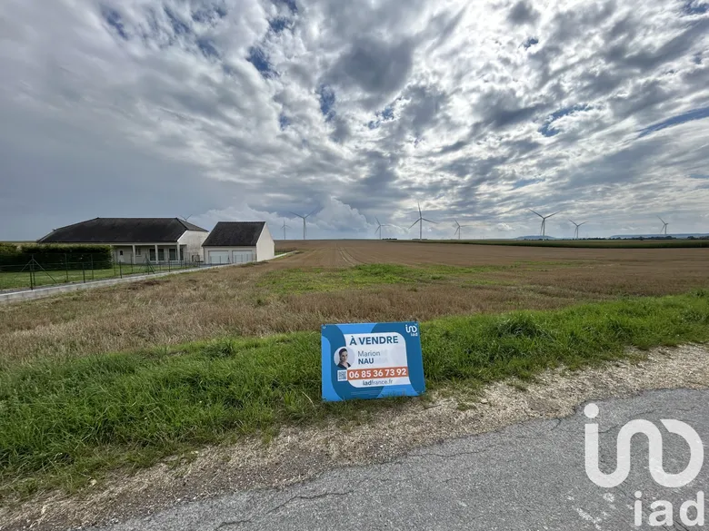 Terrain à bâtir à Vélye (51130) · 68 500 €