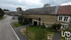 Maison de campagne à Sommauthe (08240)
