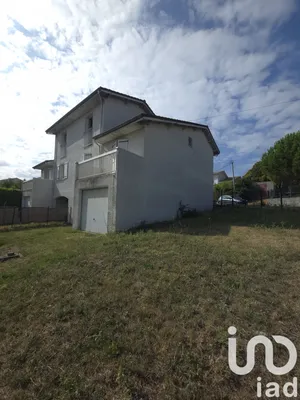 House at Blaye (33390)