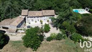 Maison de campagne à Châteauneuf-du-Rhône (26780)