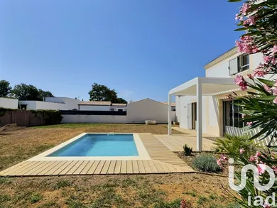 Maison à Saint-Laurent-de-la-Prée (17450)