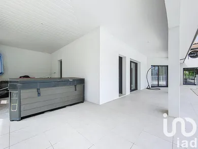 Architectural house at Langon (33210)