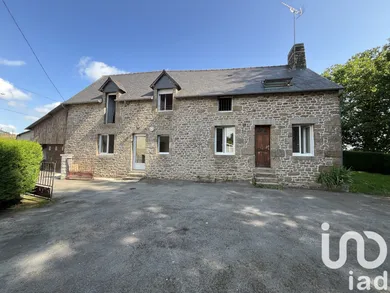 Longere at Parigné (35133)