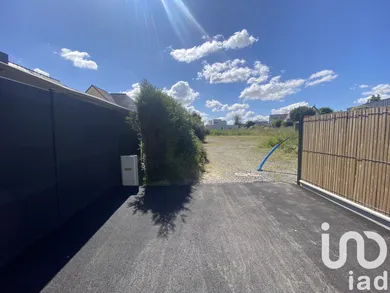 Building plot at La Chapelle-des-Fougeretz (35520)