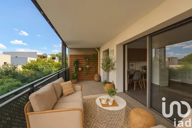 Apartment at Bron (69500)