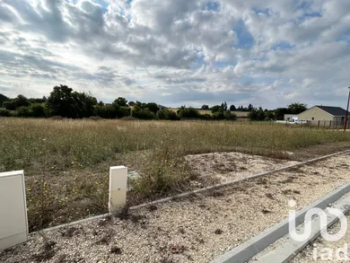 Terrain à bâtir à Fussy (18110)