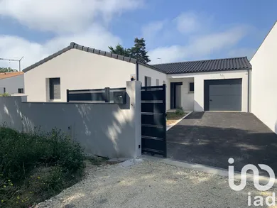 Traditional house in Vaux-sur-Mer (17640)