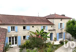 House at ECHALLAT (16170)