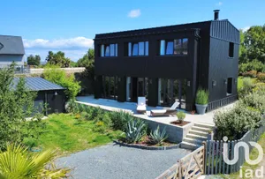 Maison d'architecte à Regnéville-sur-Mer (50590)