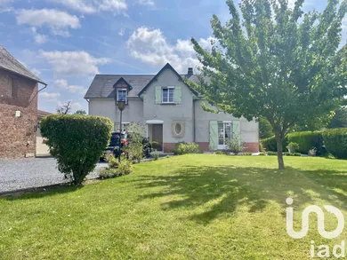Maison de village à Vendeuil-Caply (60120)
