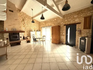 Maison de campagne à Saint-Julien-Innocence-Eulalie (24500)