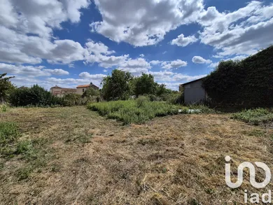 Maison de campagne à Oroux (79390)