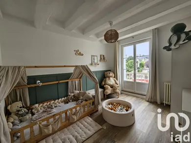 Maison de ville à Saint-Christophe-sur-le-Nais (37370)