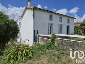 Park home at Moncoutant (79320)