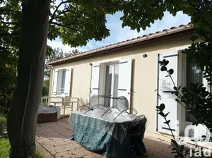 Maison à Varzay (17460)