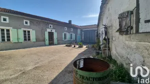 House at Saint-Ciers-Champagne (17520)