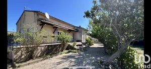 Traditional house at Jonquières (84150)